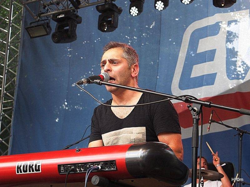 LIVE: Leoš Mareš se na Sázavafestu vrátil k mikrofonu, zazářili Miro Šmajda i Blue Effect