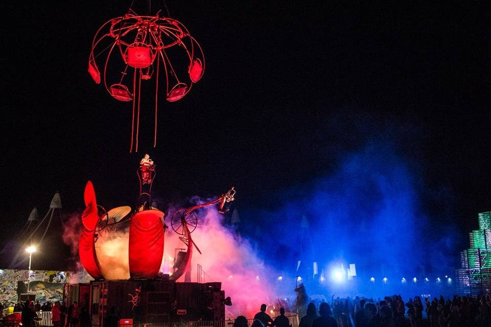 LIVE: Sziget, Glastonbury východní Evropy, je zahájen! Na úvod se předvedli Die Antwoord i The Chemical Brothers