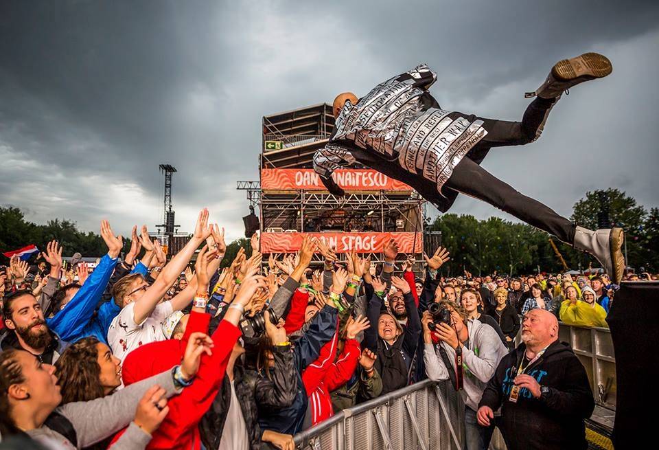 LIVE: Sziget, Glastonbury východní Evropy, je zahájen! Na úvod se předvedli Die Antwoord i The Chemical Brothers