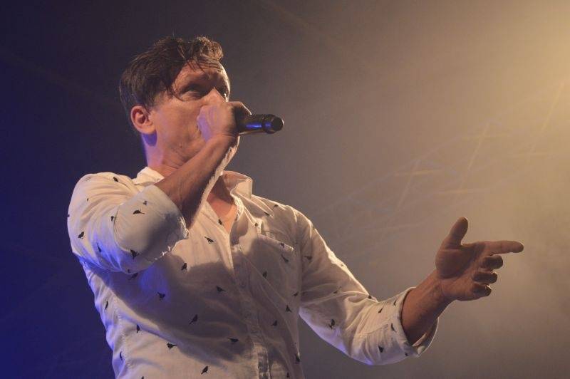 LIVE: Léto lásky pro děti i dospělé. Ewa Farna slavila narozeniny, Slza vyvolala davovou hysterii