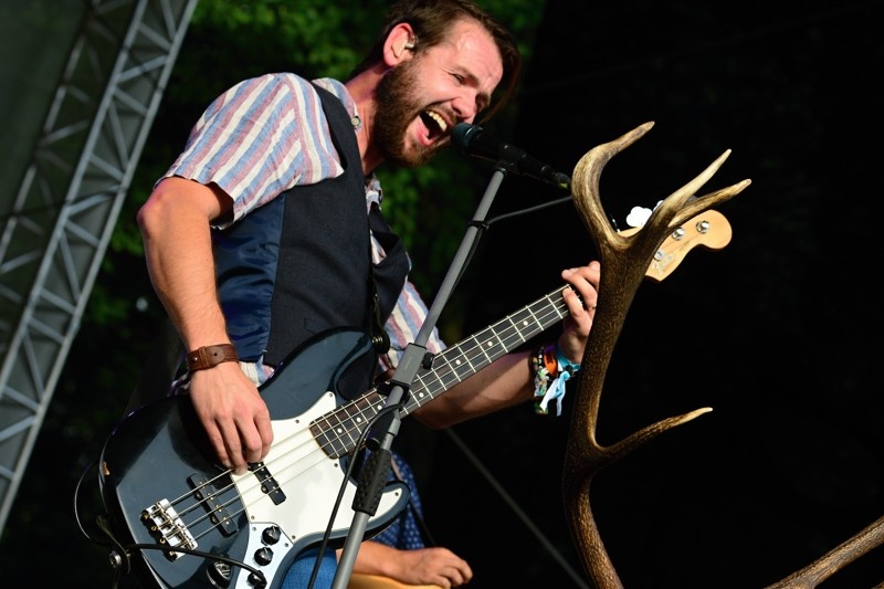 LIVE: David Koller si podmanil Okoř, hity Lucie odzpíval lépe než nedávno na obřím turné s kapelou