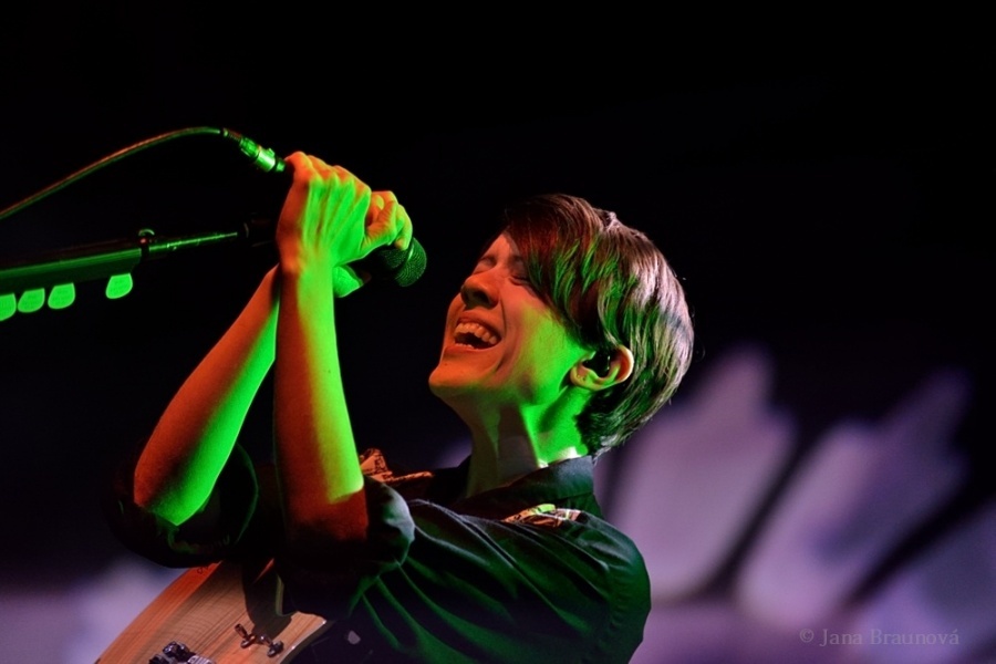 RECENZE: Divošky Tegan And Sara se zklidnily, na Love You To Death chrlí popové hity