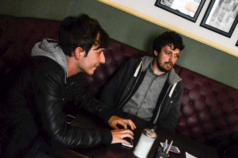 RECENZE: Mladíci Light And Love umí, ale na debutu to přehnali s cukrem