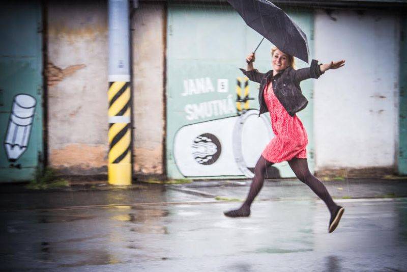 RECENZE: Jananas vás dostanou vtipnými slovními obraty