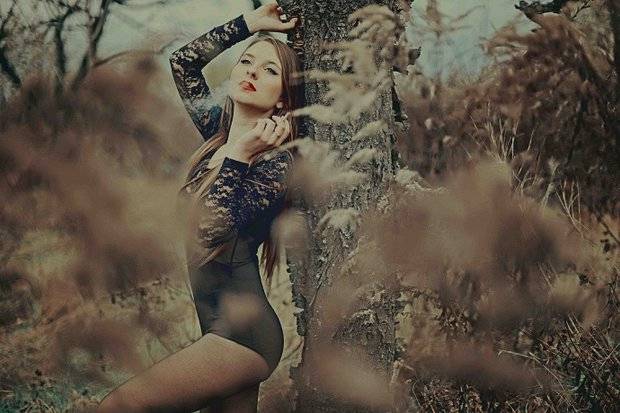 RECENZE: Barbora Mochowa není jenom česká Lana Del Rey