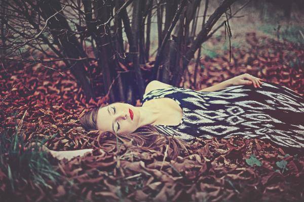 RECENZE: Barbora Mochowa není jenom česká Lana Del Rey