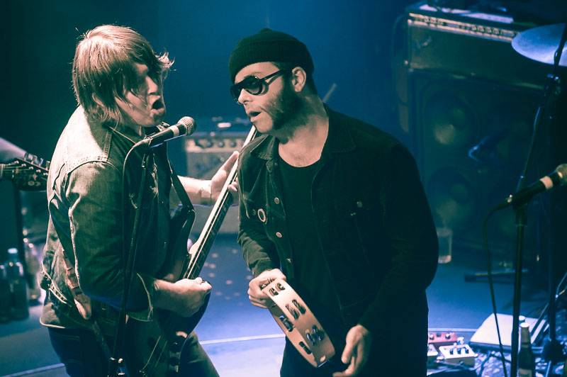 LIVE: Brian Jonestown Massacre v Praze: Tříhodinový kytarový masakr