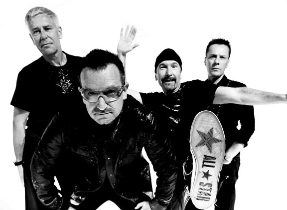 RECENZE: U2 vrátili Pařížanům radost