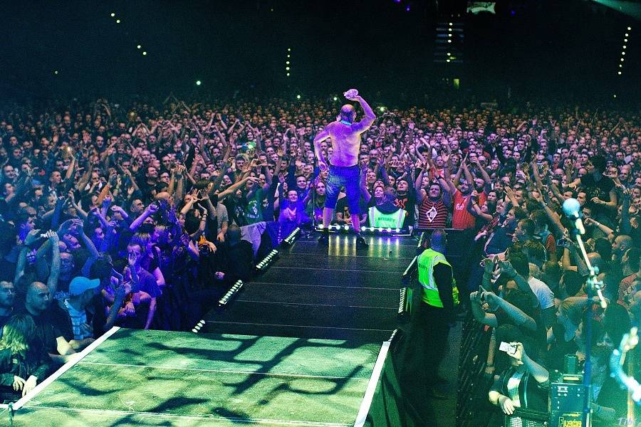 RECENZE: Když Tři sestry slaví, to se dá dá dá