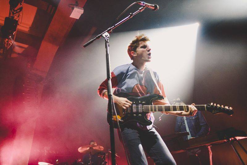 LIVE: Glass Animals si suverénně ochočili pražské publikum