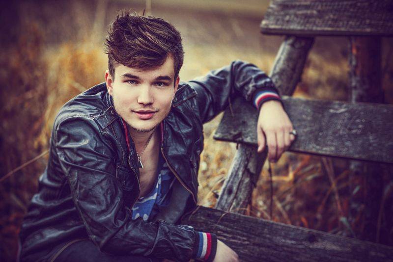 RECENZE: Martin Harich pátrá úspěšně. Z teen idolu je šikovný písničkář