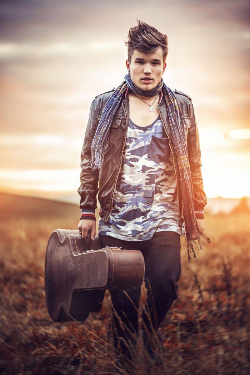 RECENZE: Martin Harich pátrá úspěšně. Z teen idolu je šikovný písničkář