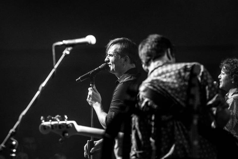 LIVE: Mig 21 proměnili klub v jednu velkou saunu, pod kotlem přitopil i Vojta Dyk