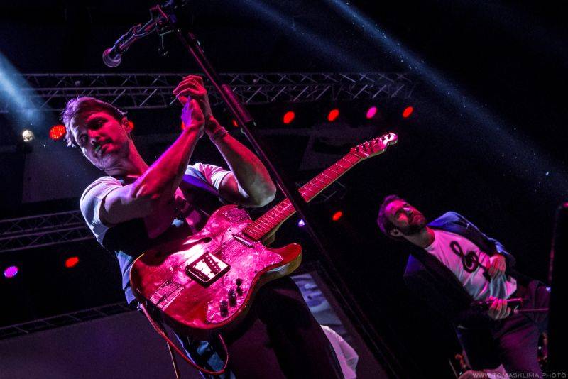 LIVE: Tata Bojs a symfonický orchestr vytvořili ve Foru Karlín dokonalou symbiózu