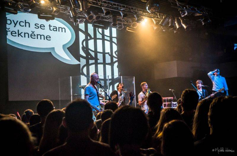 LIVE: Chinaski udělali v Praze tečku za albem Rockfield