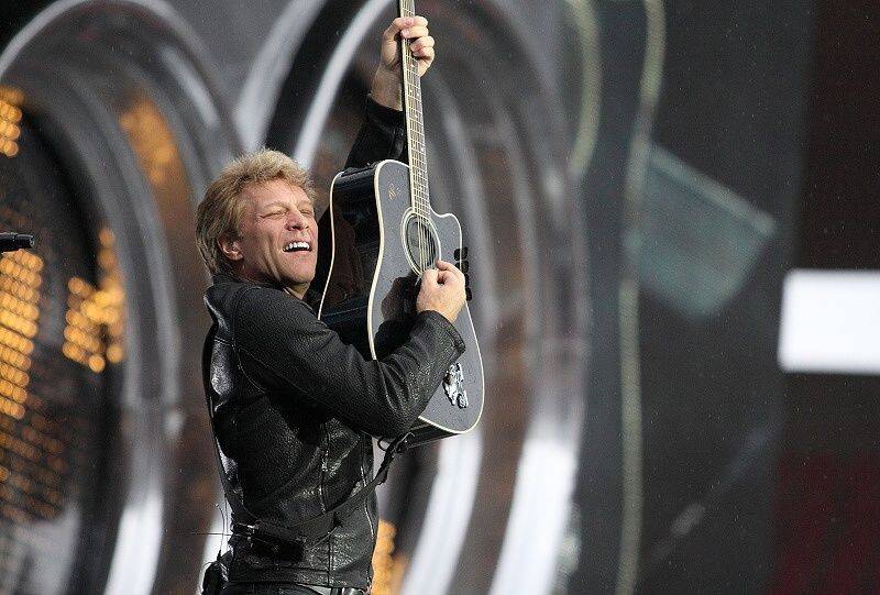 RECENZE: Bon Jovi vsadili na jistotu bez překvapení, Sambora jim chybí