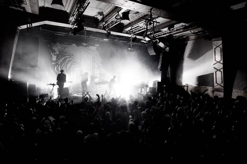 LIVE: Trentemøller rozparádil Roxy neskutečně živou show