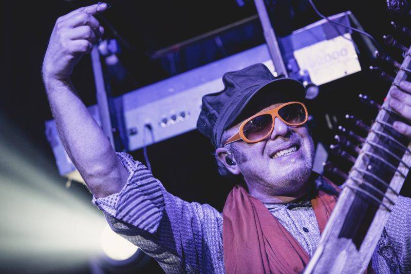 LIVE: Thievery Corporation roztančili Roxy v duchu jamajských rytmů