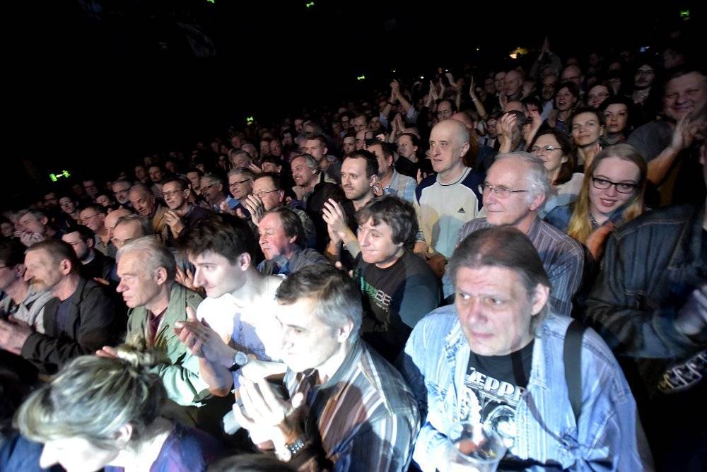 LIVE: John Mayall zpívá a hraje výborně i v třiaosmdesáti