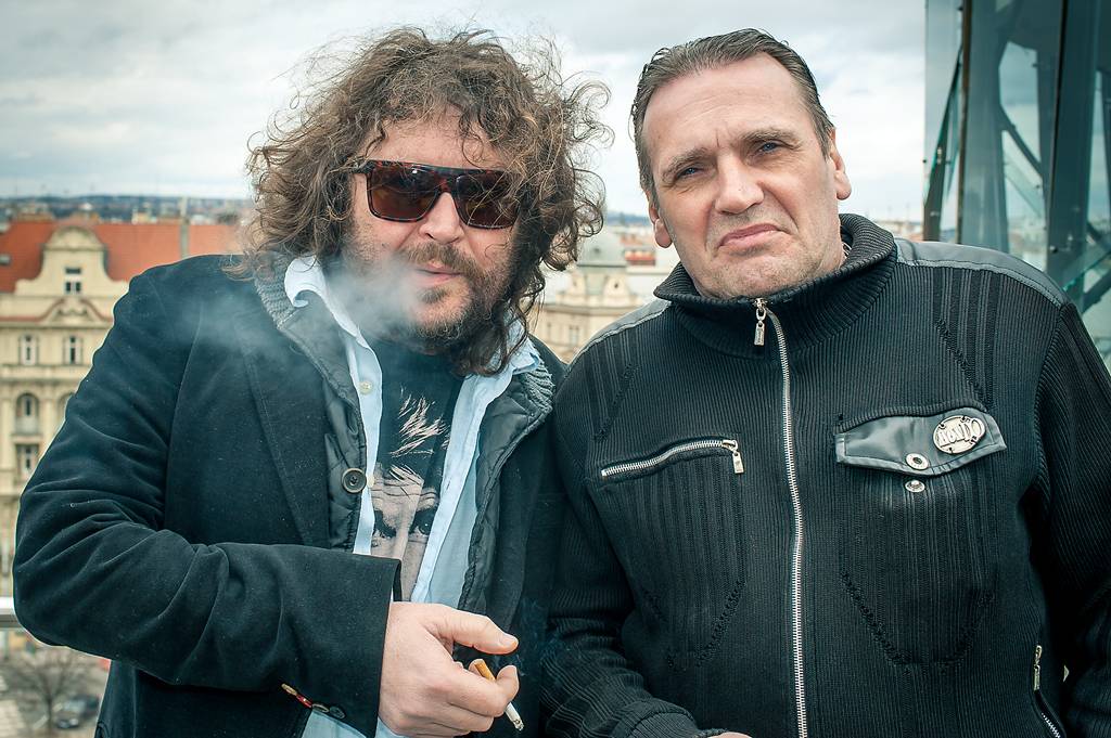 RECENZE: Eskalace dobra J.A.R.: Posluchač zajásá, kritik zamáčkne slzu