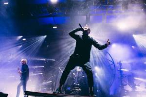 LIVE: Parkway Drive a spol. rozmetali Forum Karlín na padrť. Jejich show byla ohromující