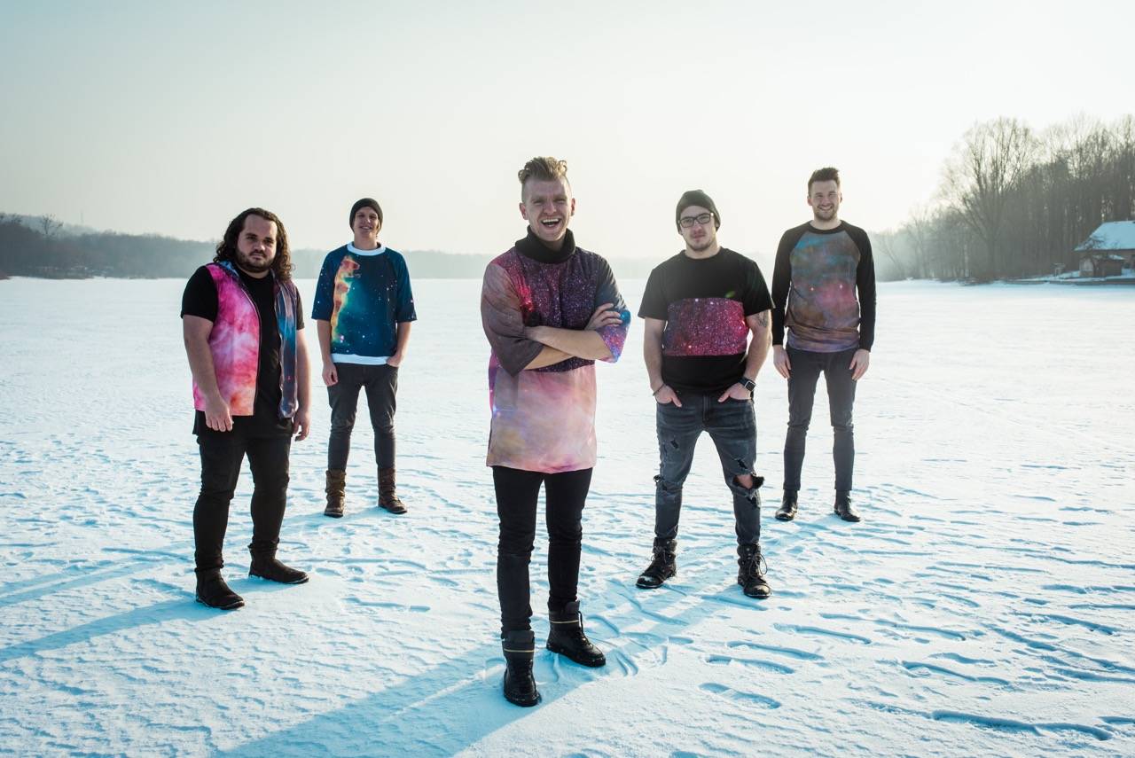 RECENZE: Nebe našli svoje Souřadnice. Nová deska je jejich zatím nejlepší