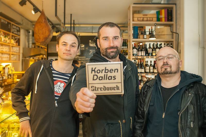 RECENZE: Slovenští Korben Dallas jsou na nové desce temně syroví. Jako středověk