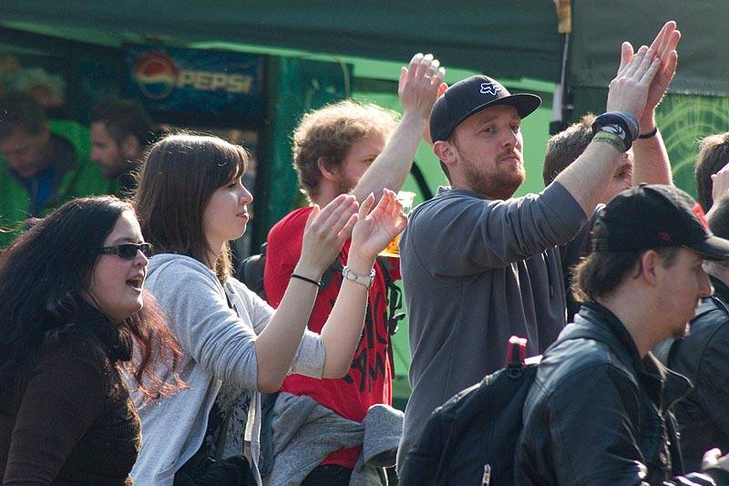 LIVE: Závěr Čarodějálesu v Brně ovládly zahraniční hvězdy v čele s Dog Eat Dog, Clawfinger nebo Kensington