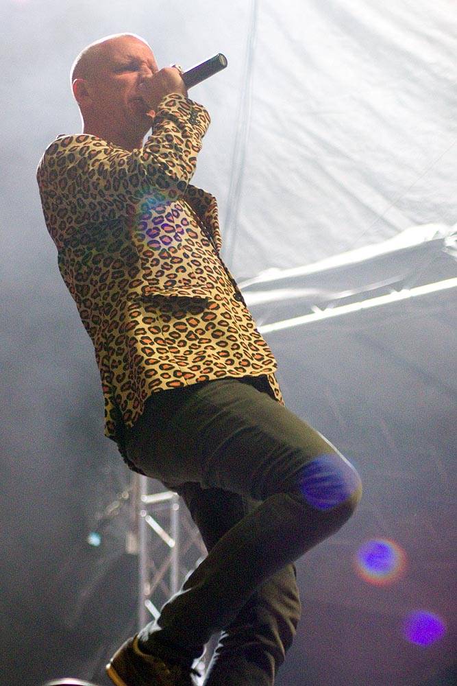 LIVE: Závěr Čarodějálesu v Brně ovládly zahraniční hvězdy v čele s Dog Eat Dog, Clawfinger nebo Kensington