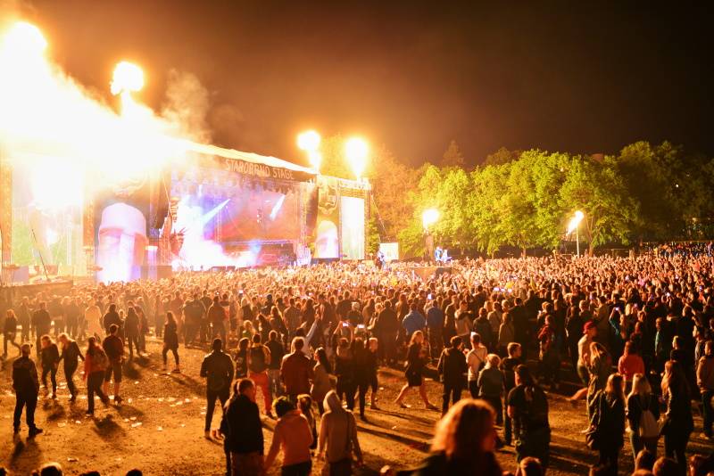 LIVE: Majáles v Brně aneb Jeden velký studentský mejdan. Zazářili No Name, Mandrage nebo Mydy Rabycad