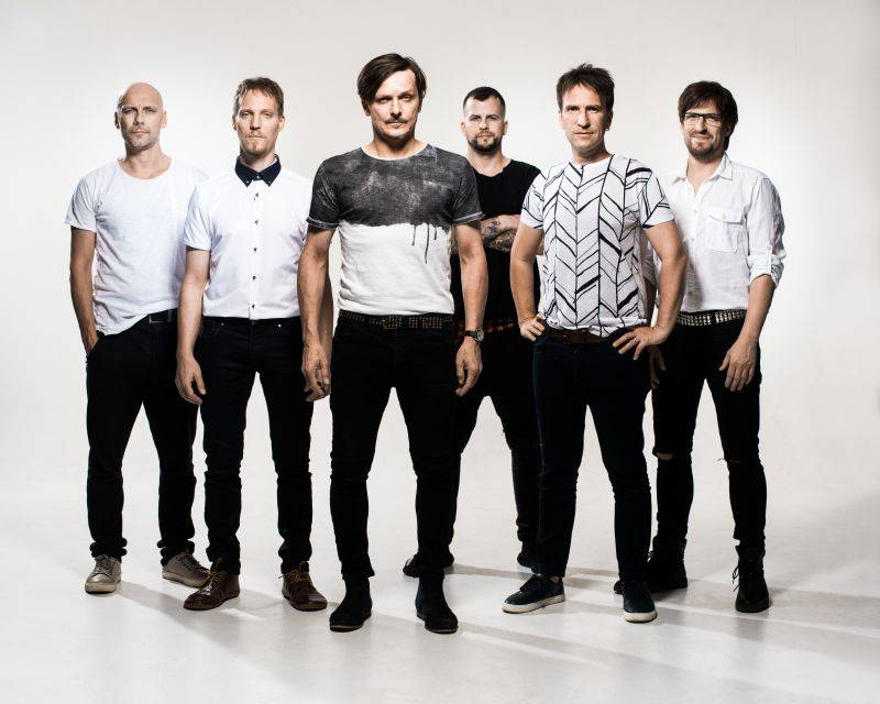 RECENZE: Z nových Chinaski vám do pláče nebude, do smíchu ale také ne