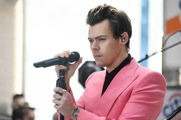 RECENZE: Harry Styles našel svůj styl. Na své první sólovce je dospělý a upřímný
