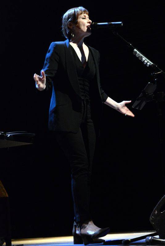 LIVE: Suzanne Vega v Praze oslnila něhou a intimitou, zpívala i o Václavu Havlovi