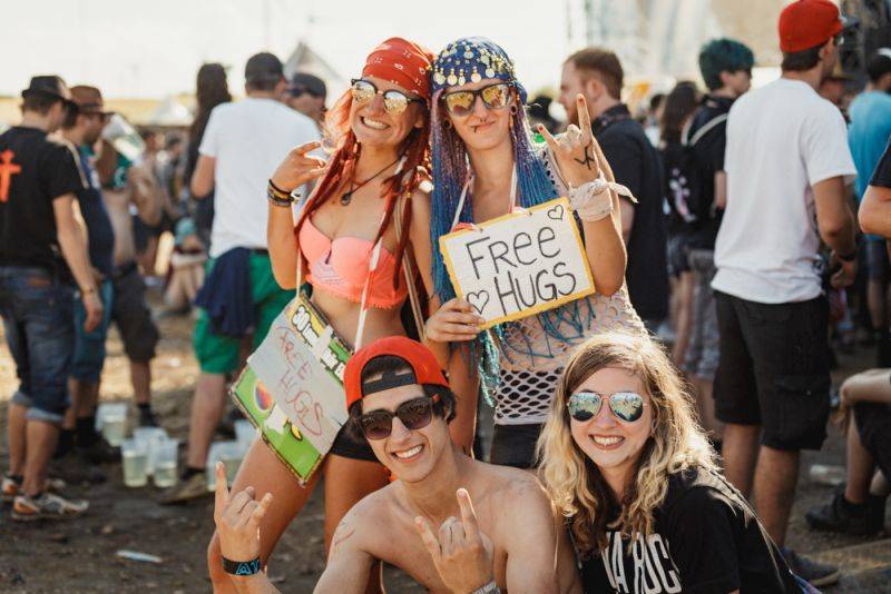 Nova Rock, den třetí - metalcorové hody se Sleeping With Sirens, objev Moose Blood a spojení Prophets Of Rage se System Of A Down