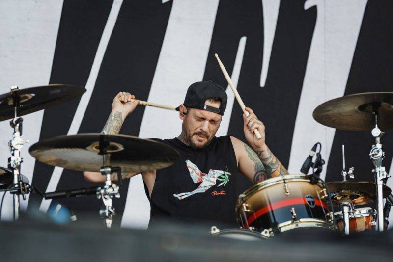 Nova Rock, den třetí - metalcorové hody se Sleeping With Sirens, objev Moose Blood a spojení Prophets Of Rage se System Of A Down