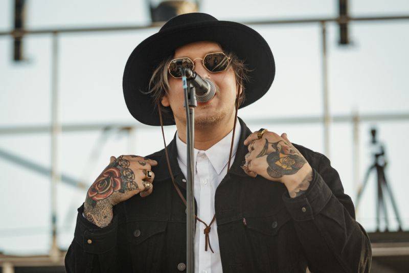 Nova Rock, den třetí - metalcorové hody se Sleeping With Sirens, objev Moose Blood a spojení Prophets Of Rage se System Of A Down