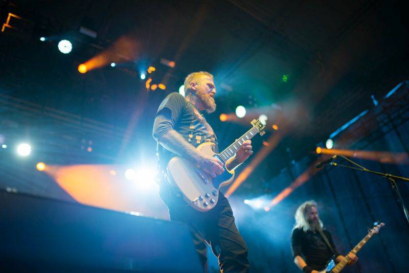 LIVE: Paramore se nezalekli ani deště, naživo jejich nový zvuk funguje