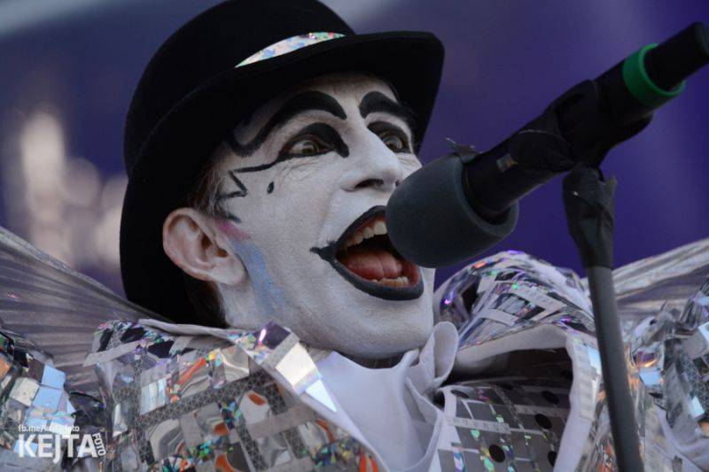 LIVE: Na Mighty Sounds bavili energičtí Gogol Bordello i česká žánrová špička