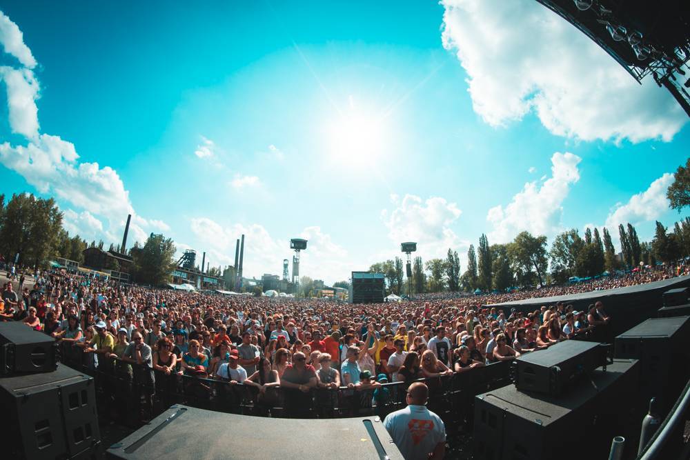 LIVE: Třetí den Colours Of Ostrava: Překvapení v podobě Louise Berryho i St. Paul a perfektní Moderat