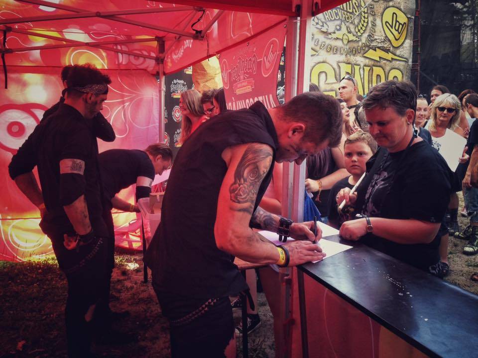 LIVE: Páteční The Legends Rock Fest přivítal hvězdy českého rocku Škwor nebo Arakain i nastupující mládí