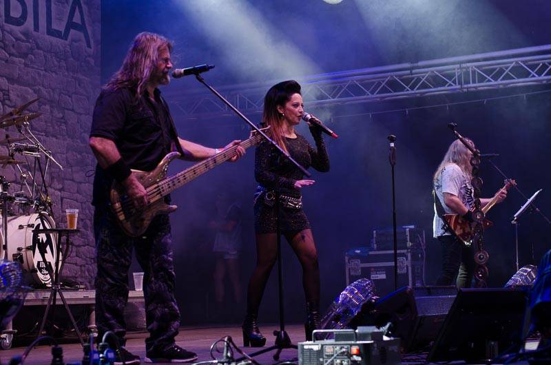 LIVE: Hrady CZ na Rožmberku - Tomáš Klus rozesmál i dojal, Lucie Bílá byla za metalovou královnu