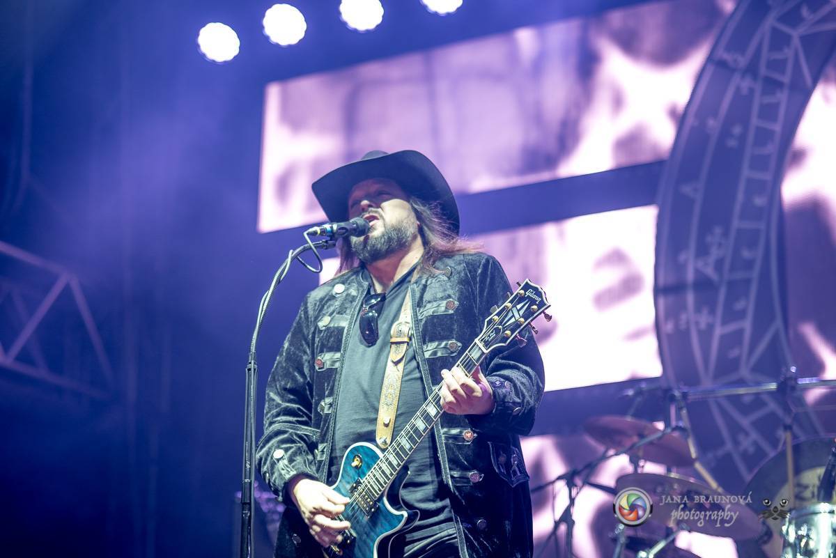 LIVE: Plzeňský Létofest přilákal stovky fanoušků, hráli Mandrage nebo Michal Hrůza 