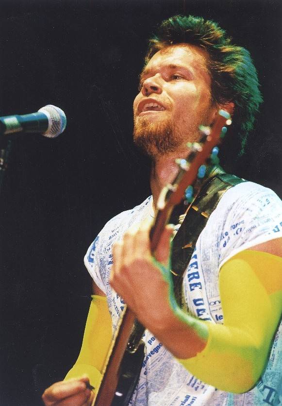 RETRO: S kapelou Kryštof na turné V siločarách - Richard Krajčo měnil barvy a převleky, hráli zahraniční hosté