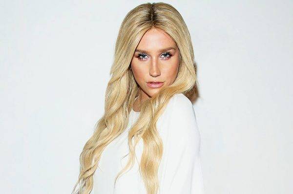RECENZE: Kesha na albu Rainbow končí s nenávistí