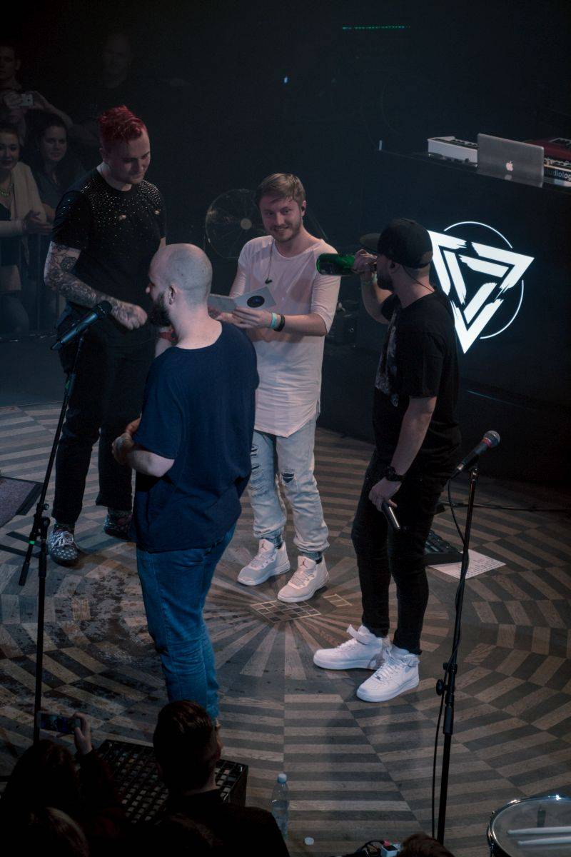 LIVE: Poetika a Mirai pokřtili desky, vedle skvělé hudby byl koncert plný emocí