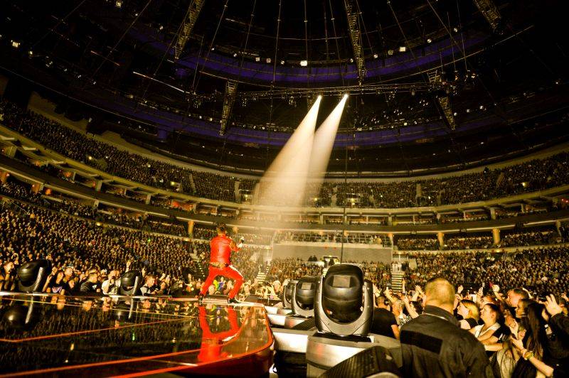 LIVE: Queen a Adam Lambert předvedli v Praze megalomanskou show, nechyběla vzpomínka na Mercuryho