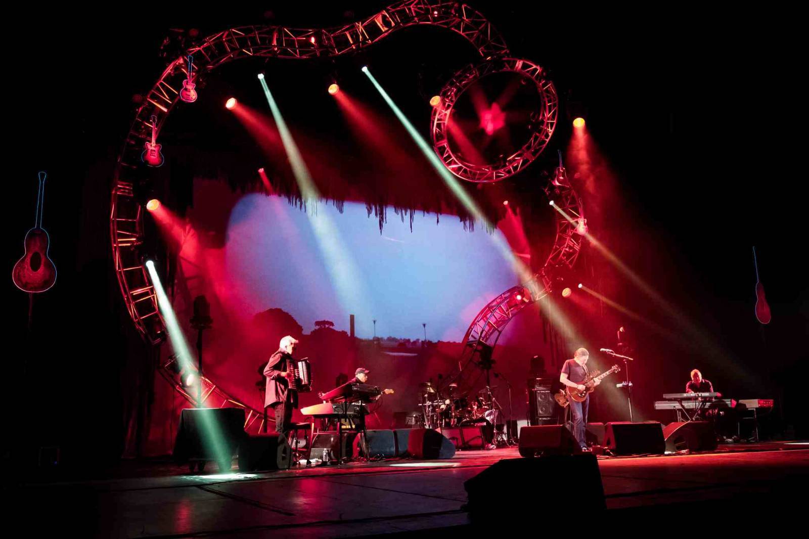 LIVE: Chris Rea se v touze hrát nenechal zastavit mrtvicí ani rakovinou slinivky