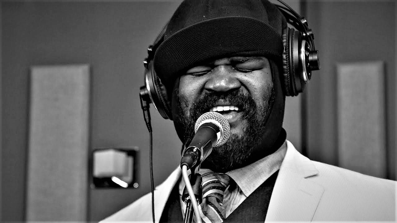 RECENZE: Gregory Porter zpívá písně svého platonického otce