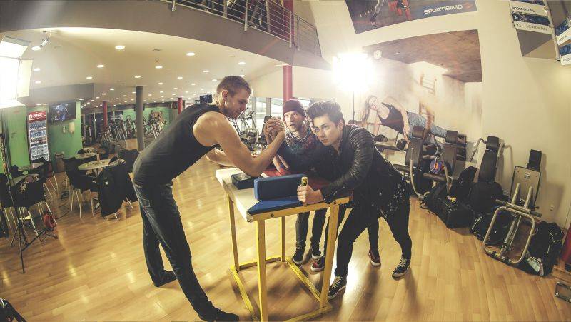 RECENZE: Mirai místy znějí jako koktejl z Nightwork a Kryštof, ale nenudí