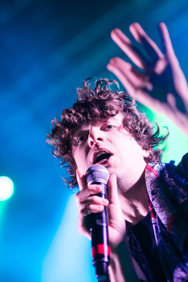 LIVE: The Kooks se spolu s Lake Malawi vyhoupli zpět do sedla